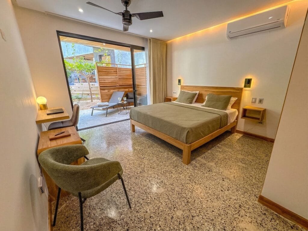 Quetzal, master bedroom